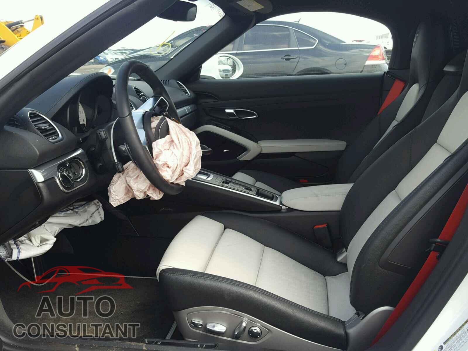 PORSCHE BOXSTER 2018 - WP0CB2A83JS228748