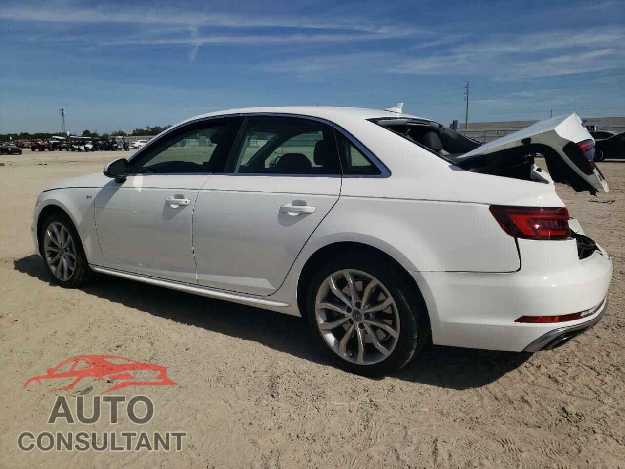 AUDI A4 2019 - WAUDNAF41KN005309