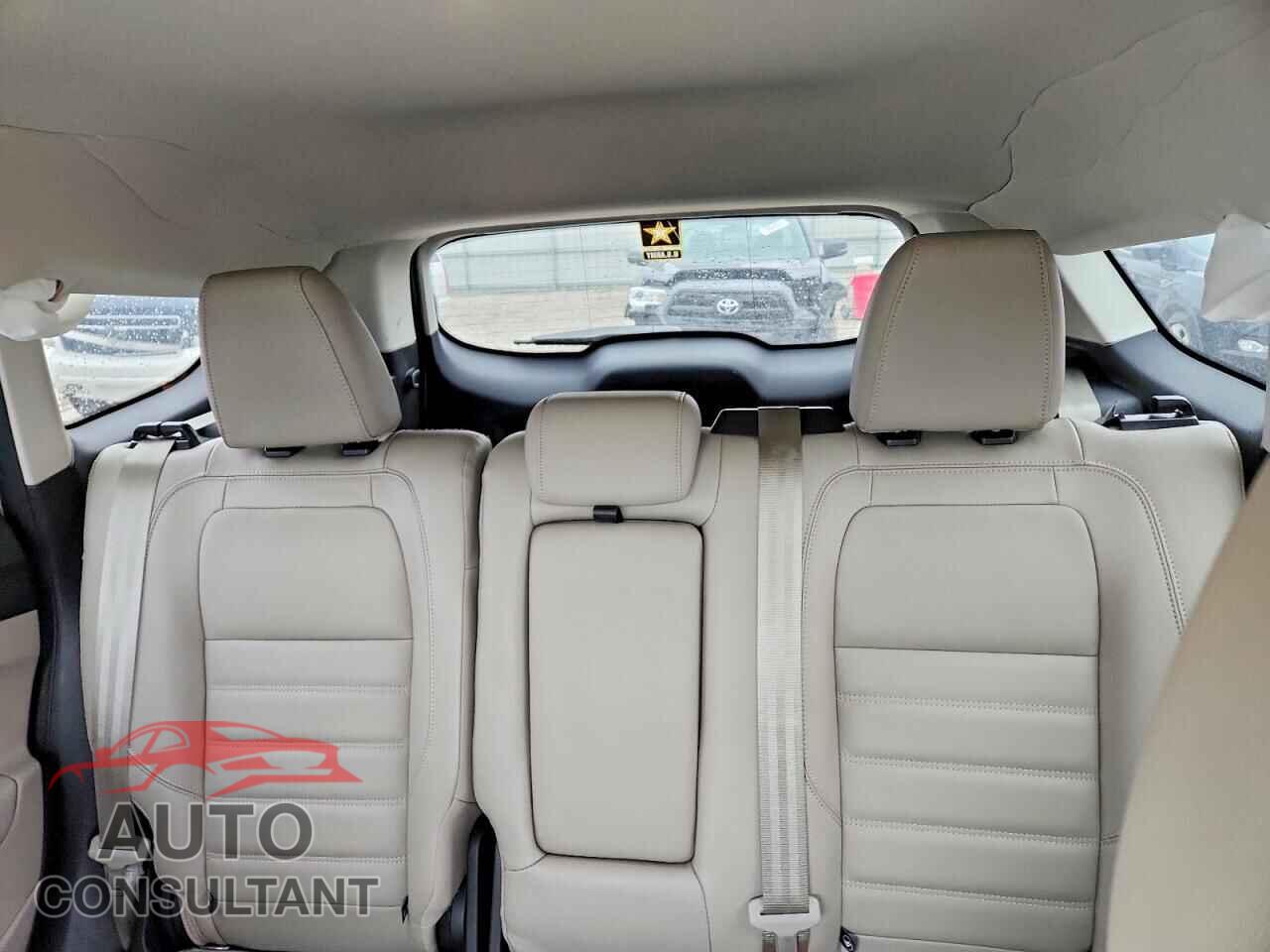 FORD ESCAPE 2017 - 1FMCU0J95HUE30721