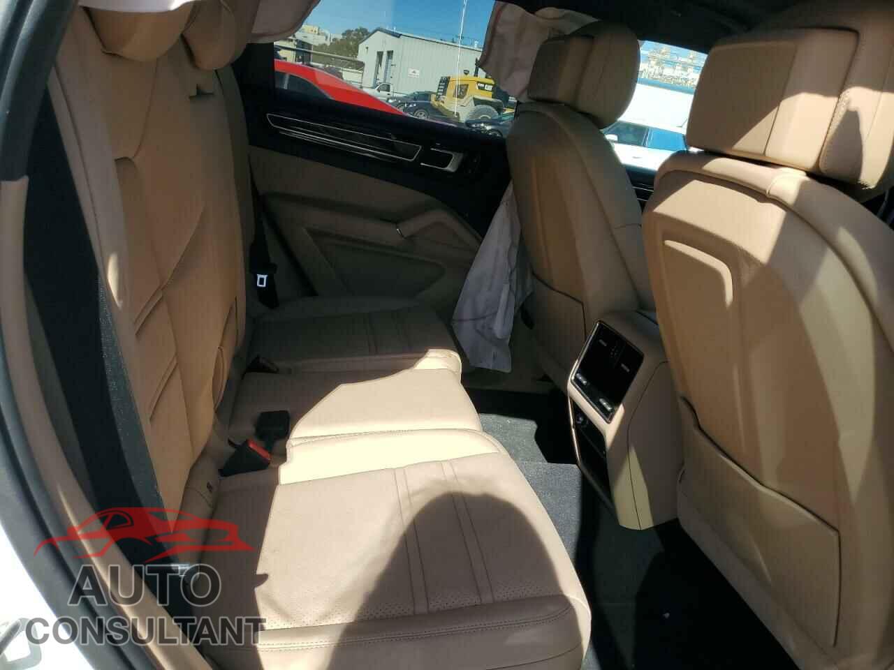 PORSCHE CAYENNE 2023 - WP1AE2AY9PDA12901