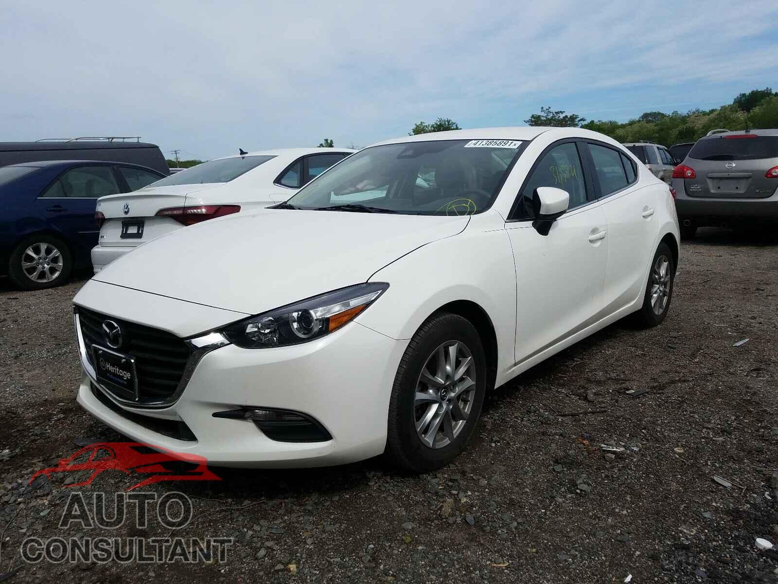 MAZDA 3 2018 - 3MZBN1U79JM163233