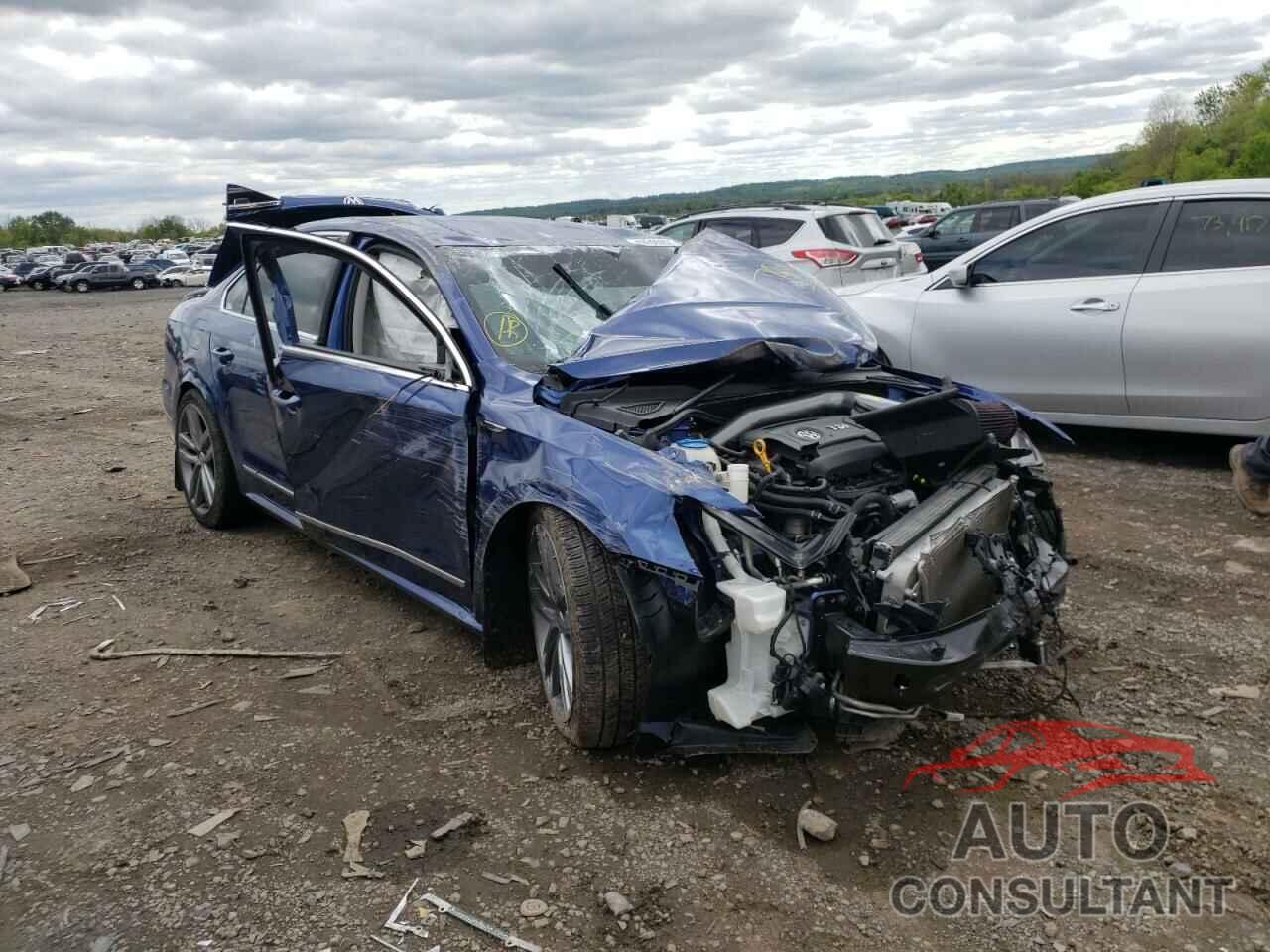 VOLKSWAGEN PASSAT 2017 - 1VWAT7A31HC014686