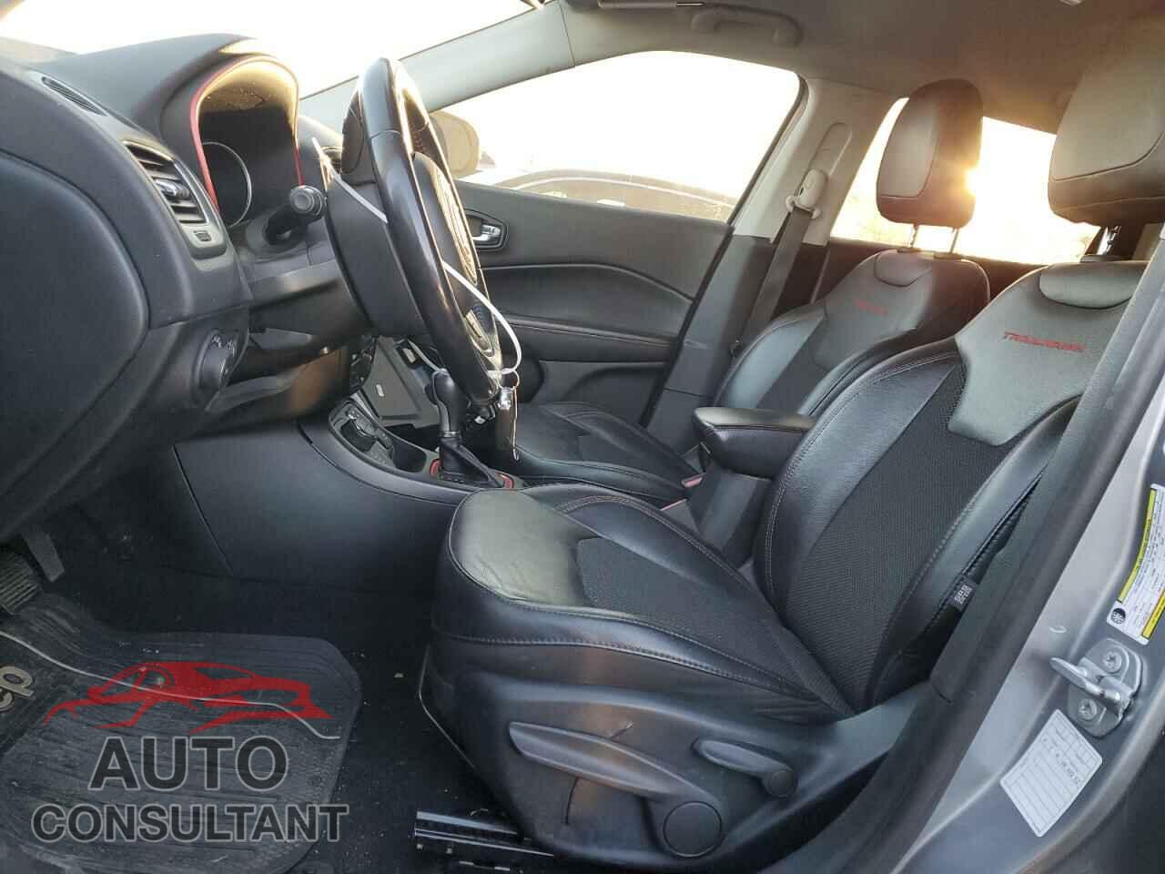 JEEP COMPASS 2019 - 3C4NJDDB9KT671338