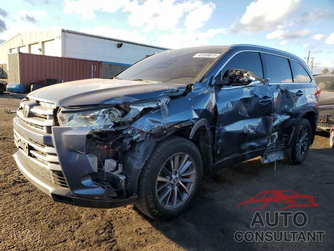 TOYOTA HIGHLANDER 2018 - 5TDJZRFH0JS888257