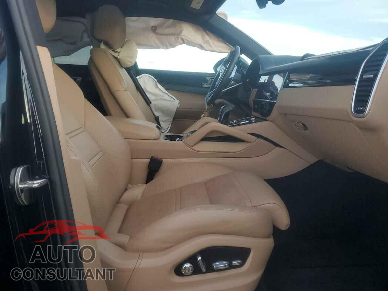 PORSCHE CAYENNE 2019 - WP1AA2AY8KDA08049