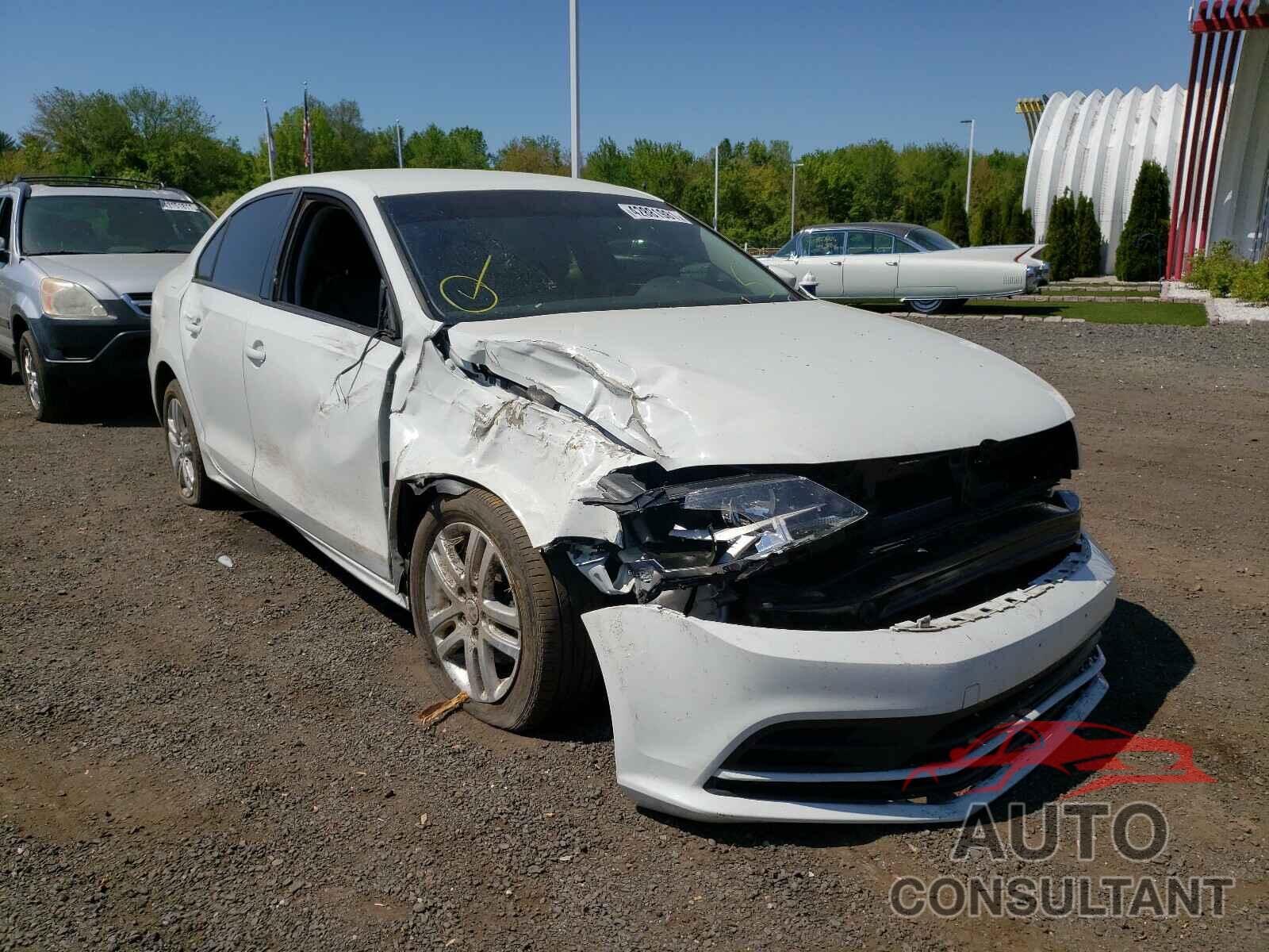 VOLKSWAGEN JETTA 2018 - 3VW2B7AJ8JM208111