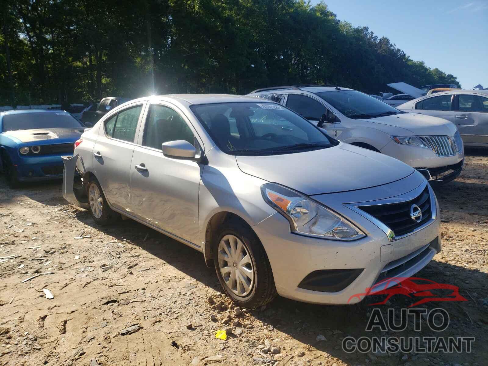 NISSAN VERSA 2017 - 3N1CN7AP7HL880666
