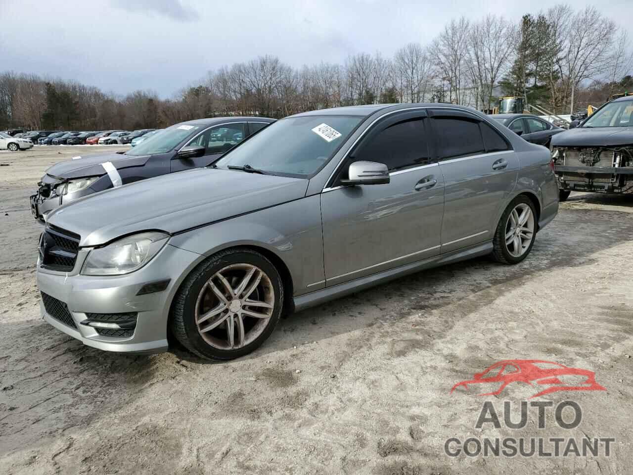 MERCEDES-BENZ C-CLASS 2012 - WDDGF8BB5CR206267
