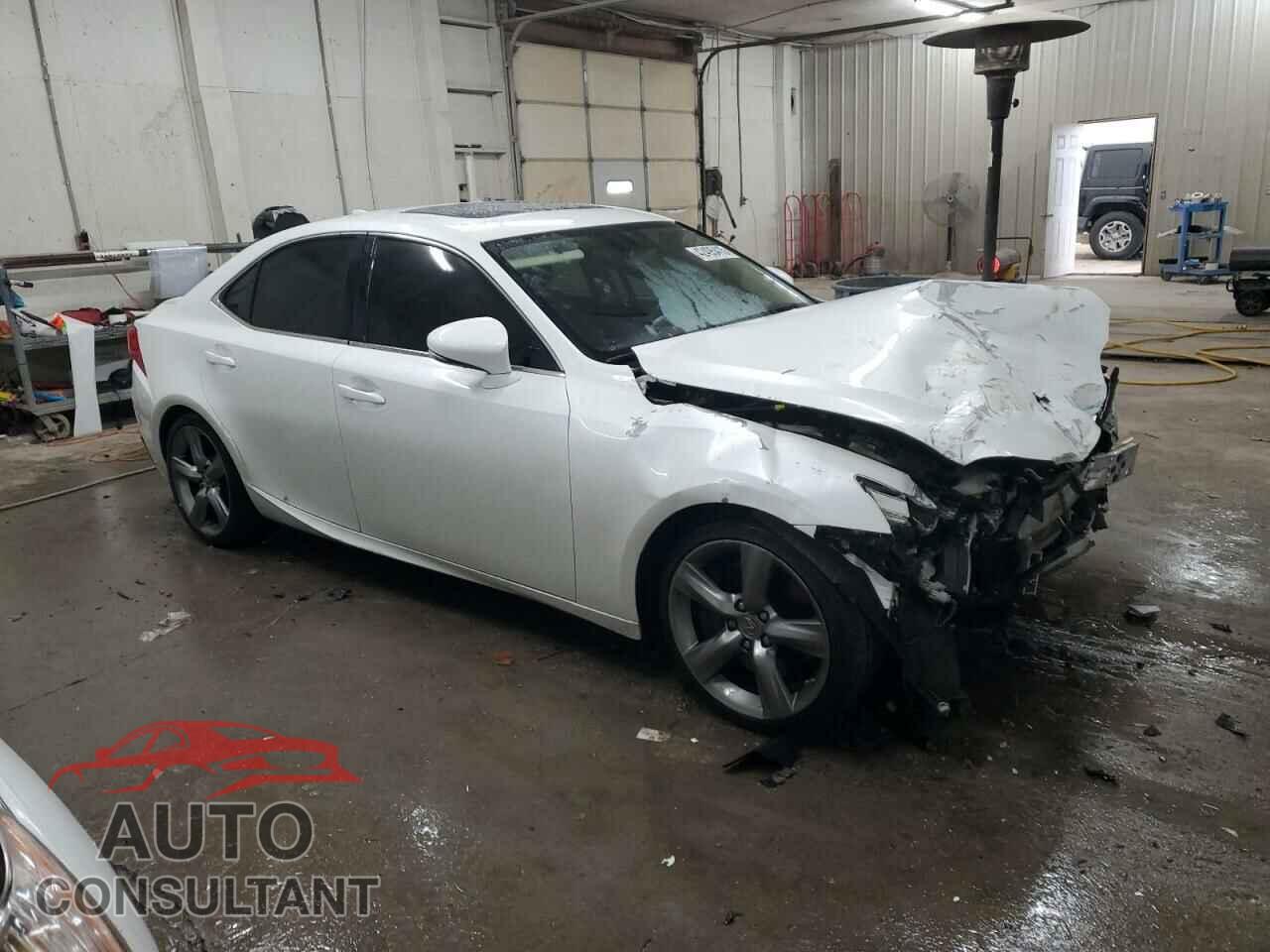 LEXUS IS 2014 - JTHCE1D22E5004592