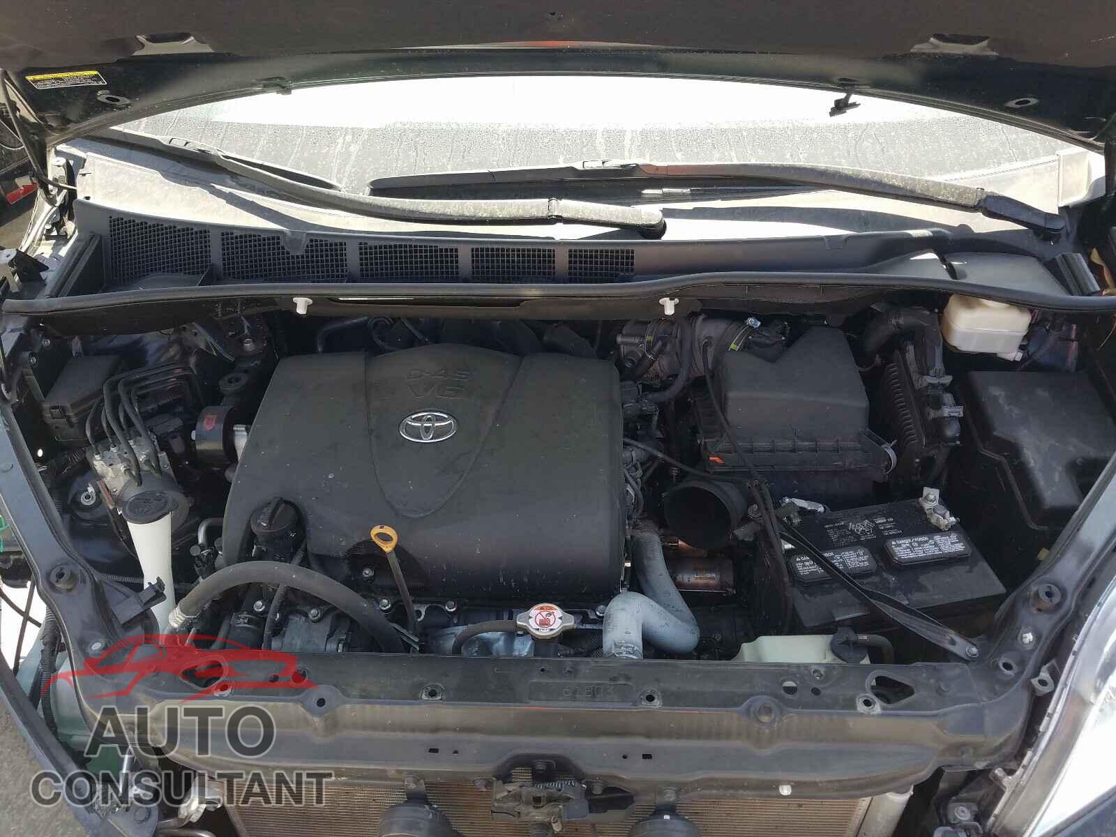 TOYOTA SIENNA 2017 - 5TDYZ3DC6HS887174