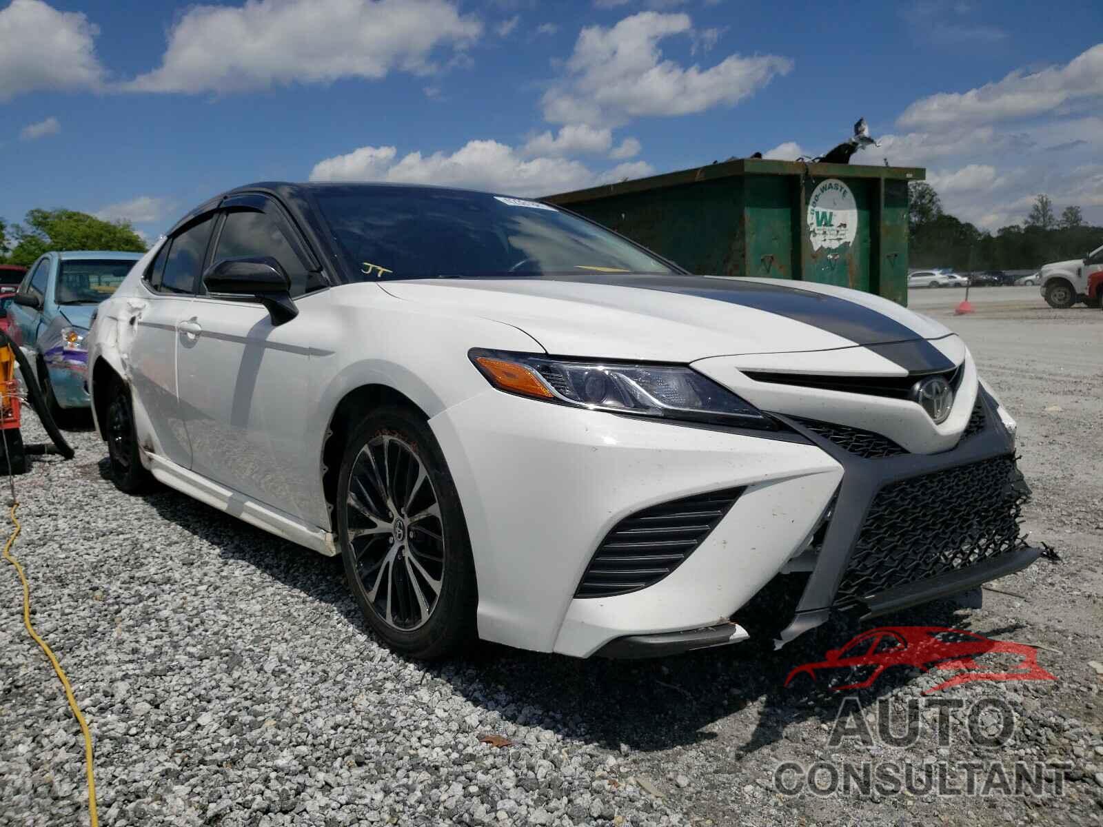 TOYOTA CAMRY 2018 - 4T1B11HK4JU122013
