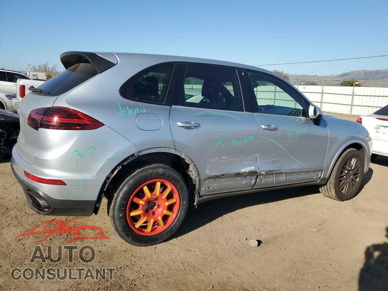 PORSCHE CAYENNE 2018 - WP1AA2A21JKA05743