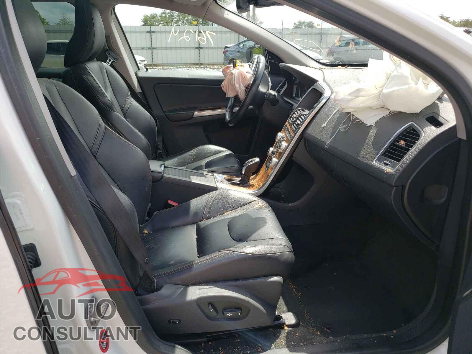VOLVO XC60 2017 - YV440MRU4H2000658