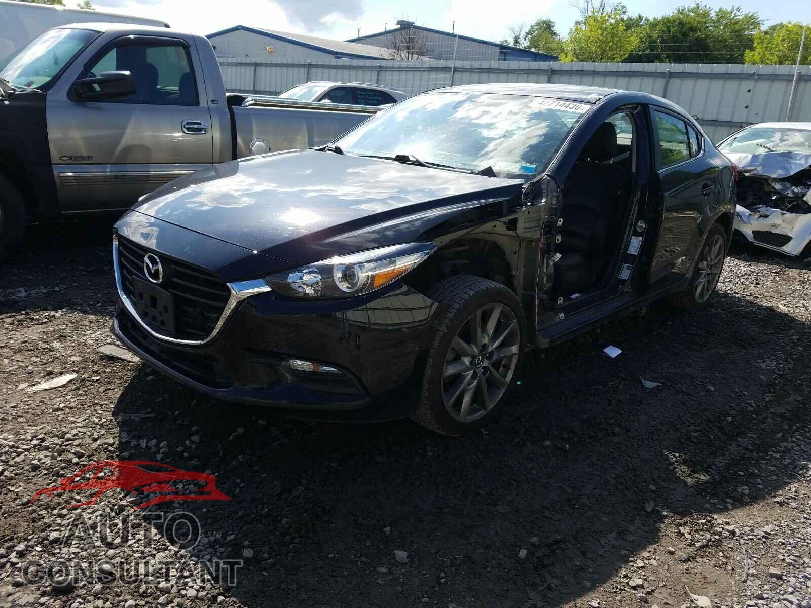 MAZDA 3 2018 - 3MZBN1V34JM163023