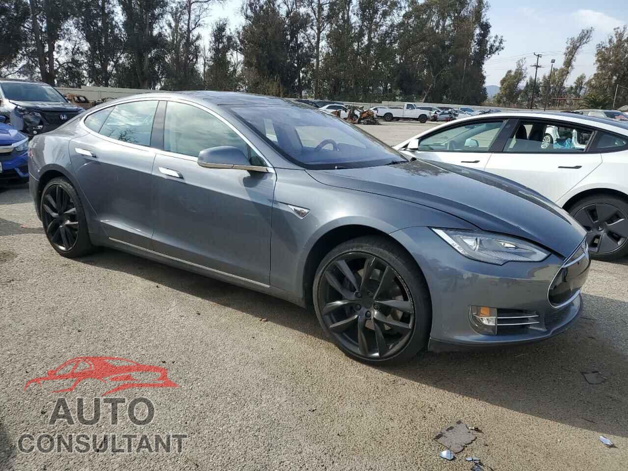 TESLA MODEL S 2014 - 5YJSA1H10EFP32887