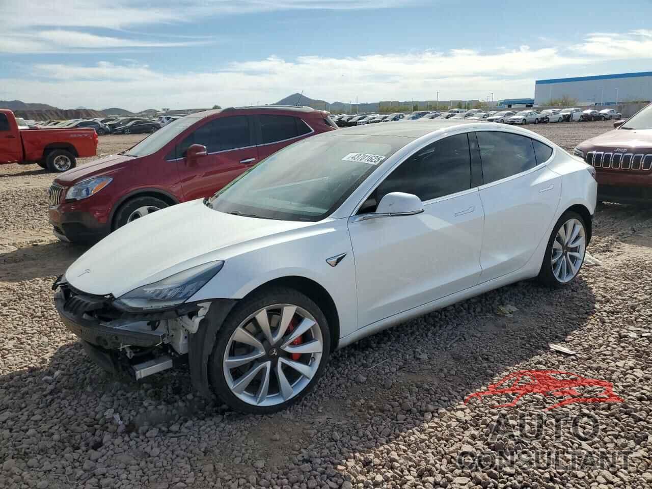 TESLA MODEL 3 2018 - 5YJ3E1EB8JF081735