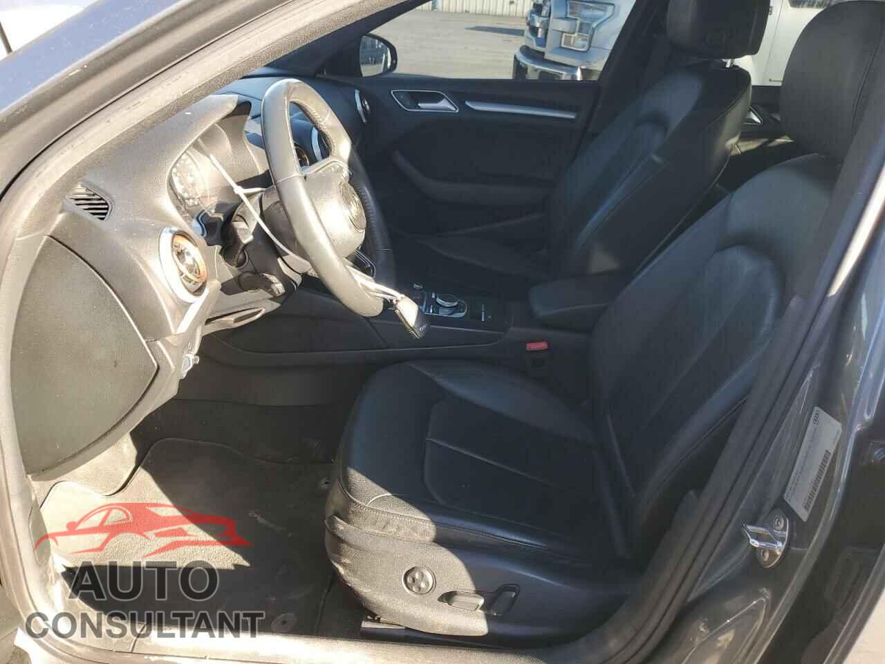 AUDI A3 2017 - WAUB8GFF2H1070463