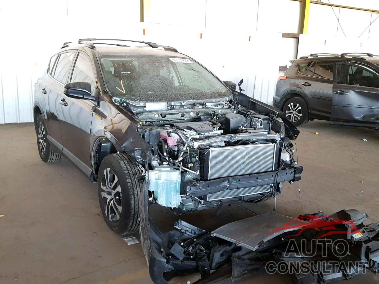 TOYOTA RAV4 LE 2017 - JTMZFREV1HJ114772