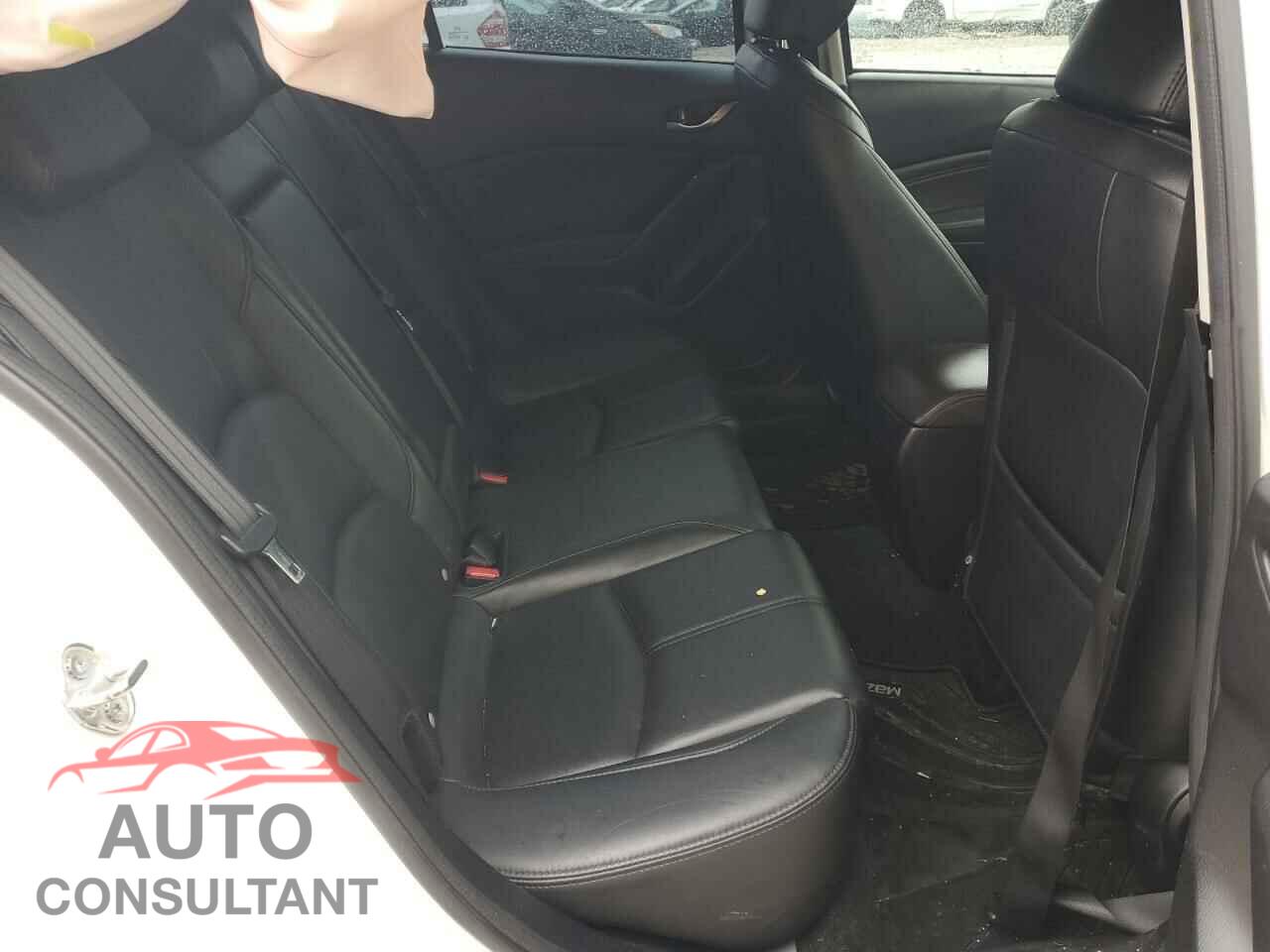 MAZDA 3 2018 - 3MZBN1L30JM261498