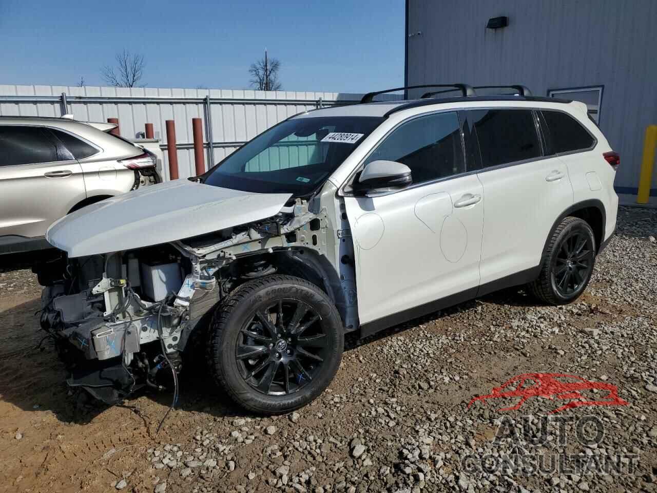 TOYOTA HIGHLANDER 2019 - 5TDKZRFH7KS552465