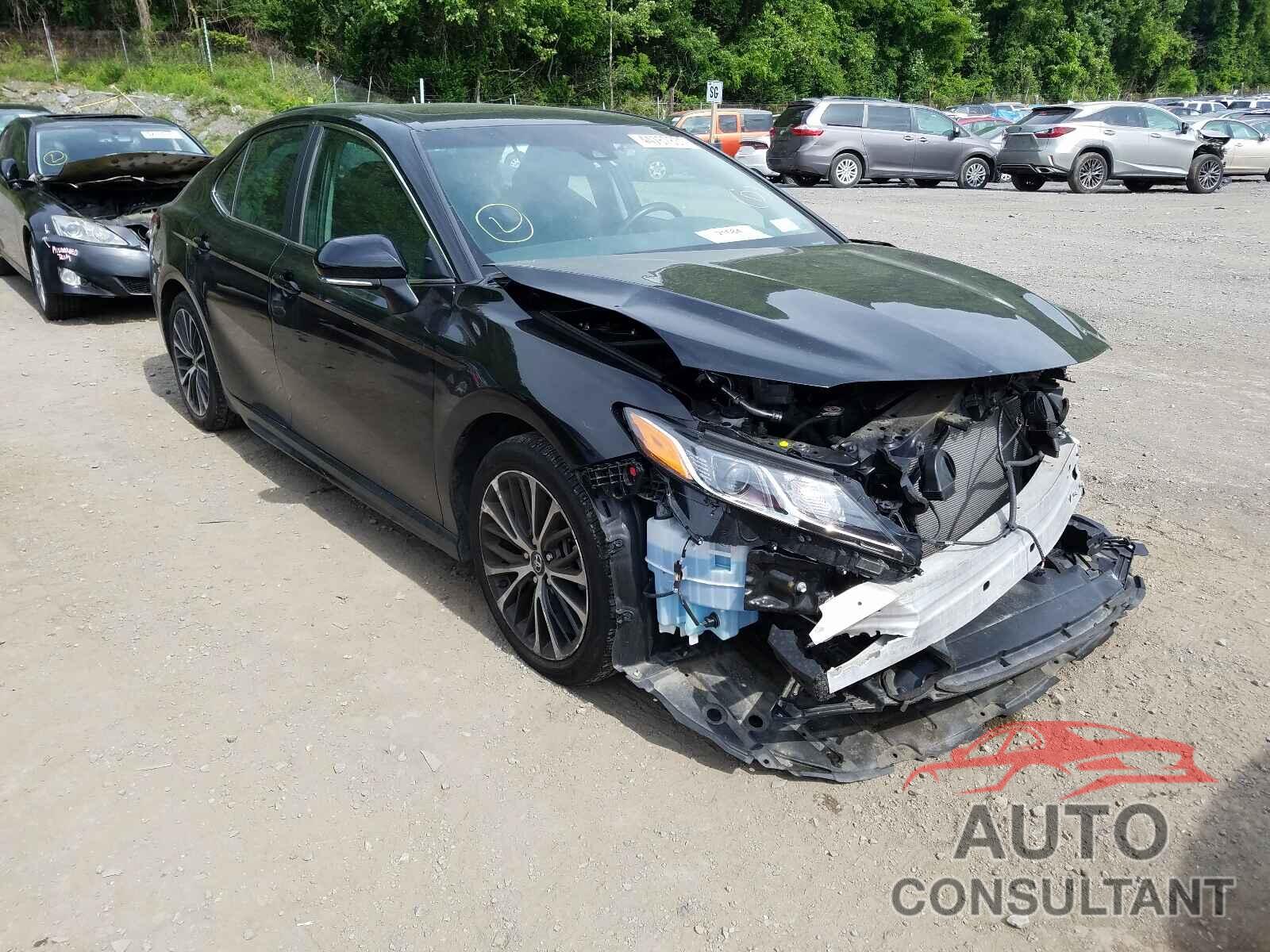 TOYOTA CAMRY 2018 - 4T1B11HK6JU021779