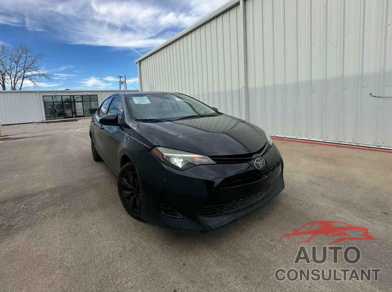 TOYOTA COROLLA 2018 - 5YFBURHE5JP748218