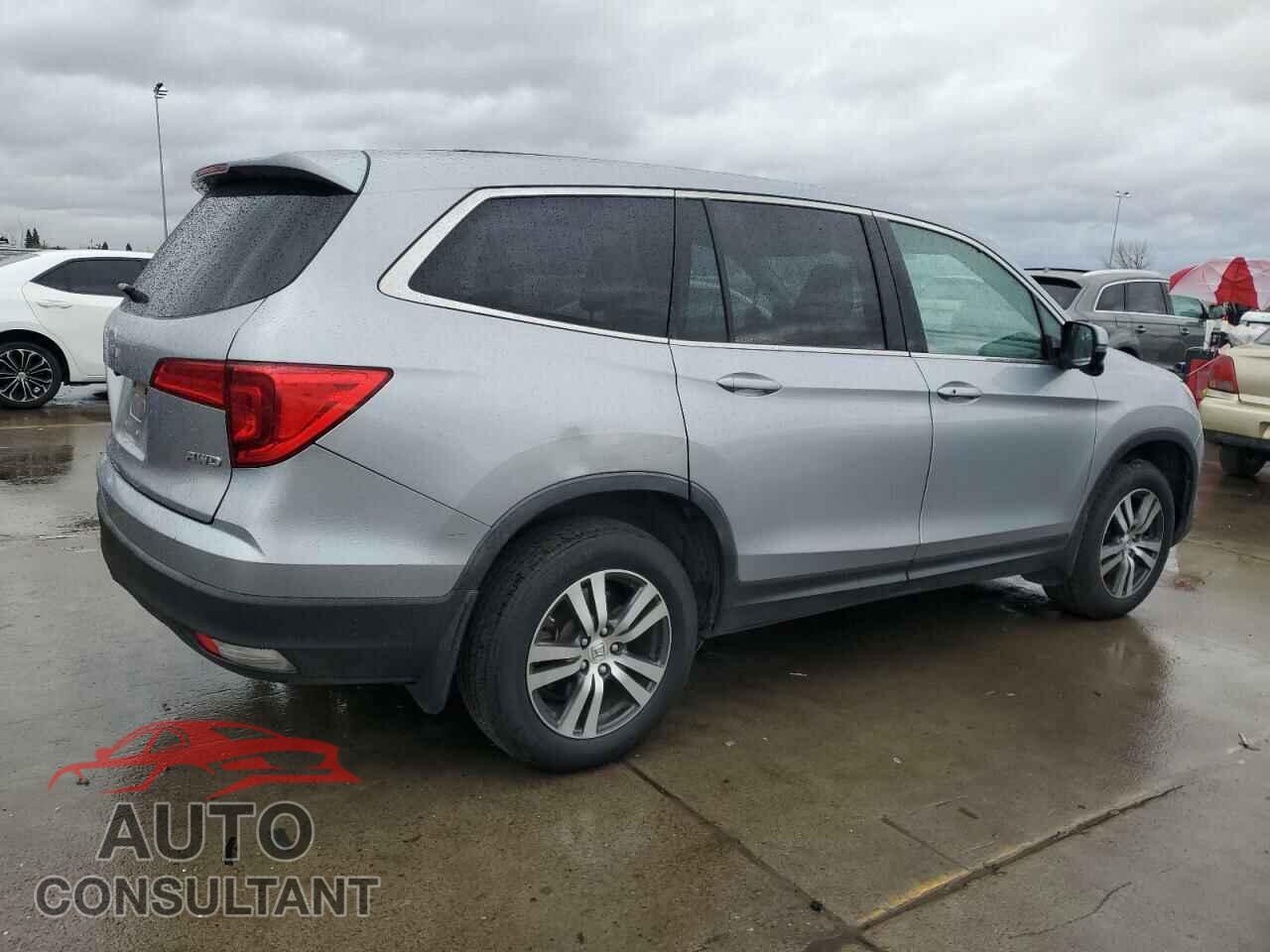 HONDA PILOT 2017 - 5FNYF6H31HB078559