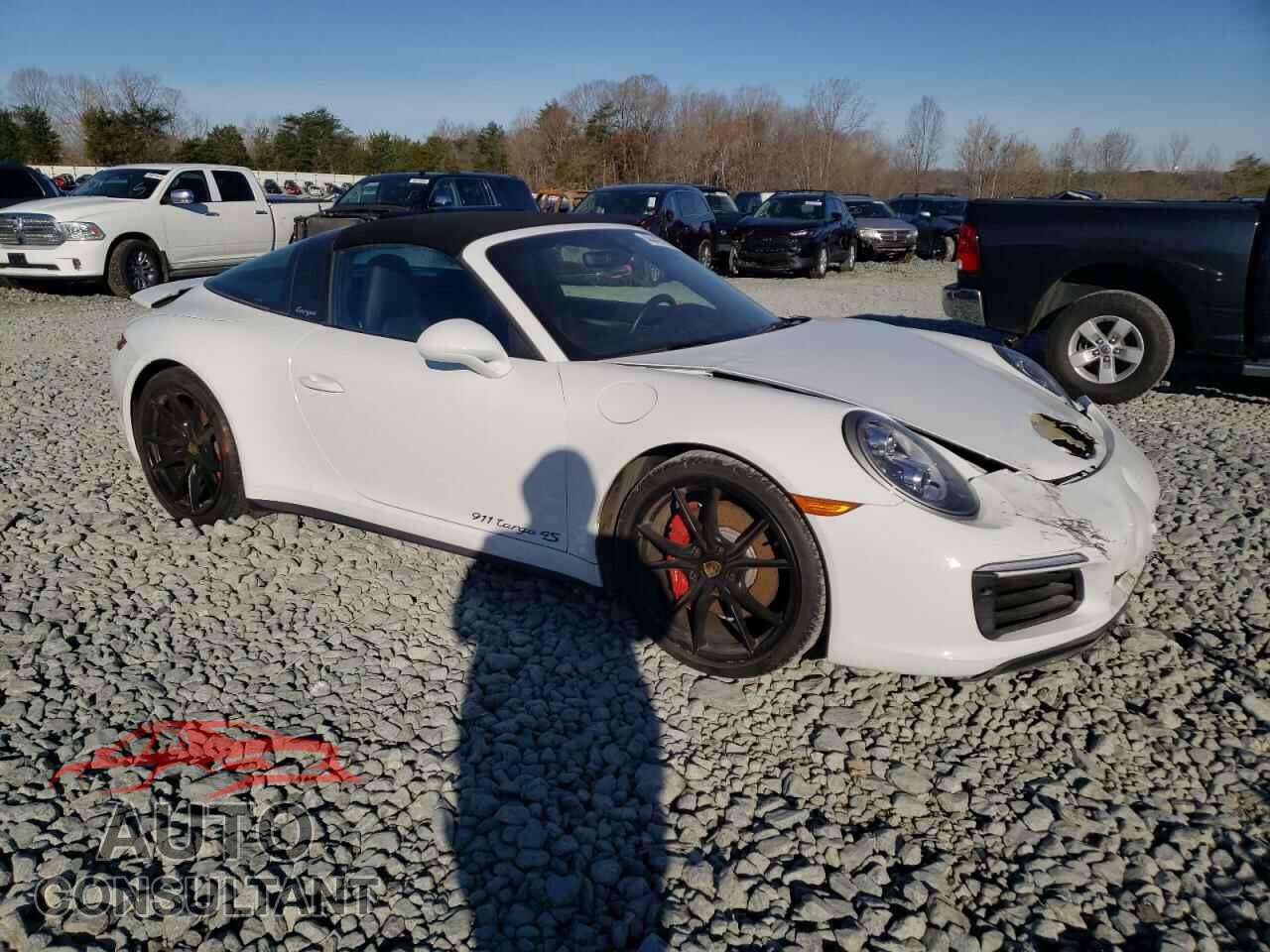PORSCHE 911 2018 - WP0BB2A92JS134493