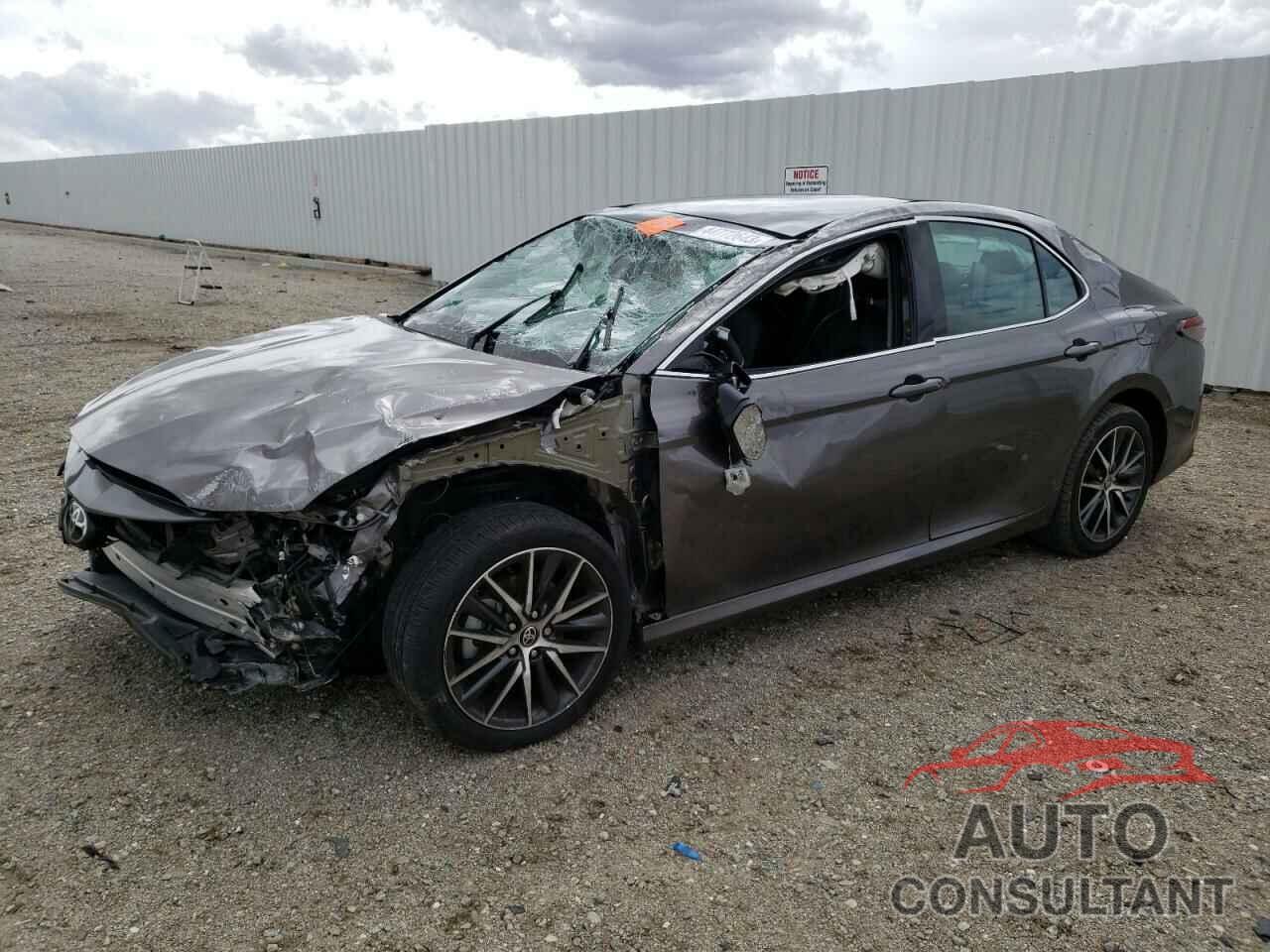 TOYOTA CAMRY 2021 - 4T1F11AK1MU569236