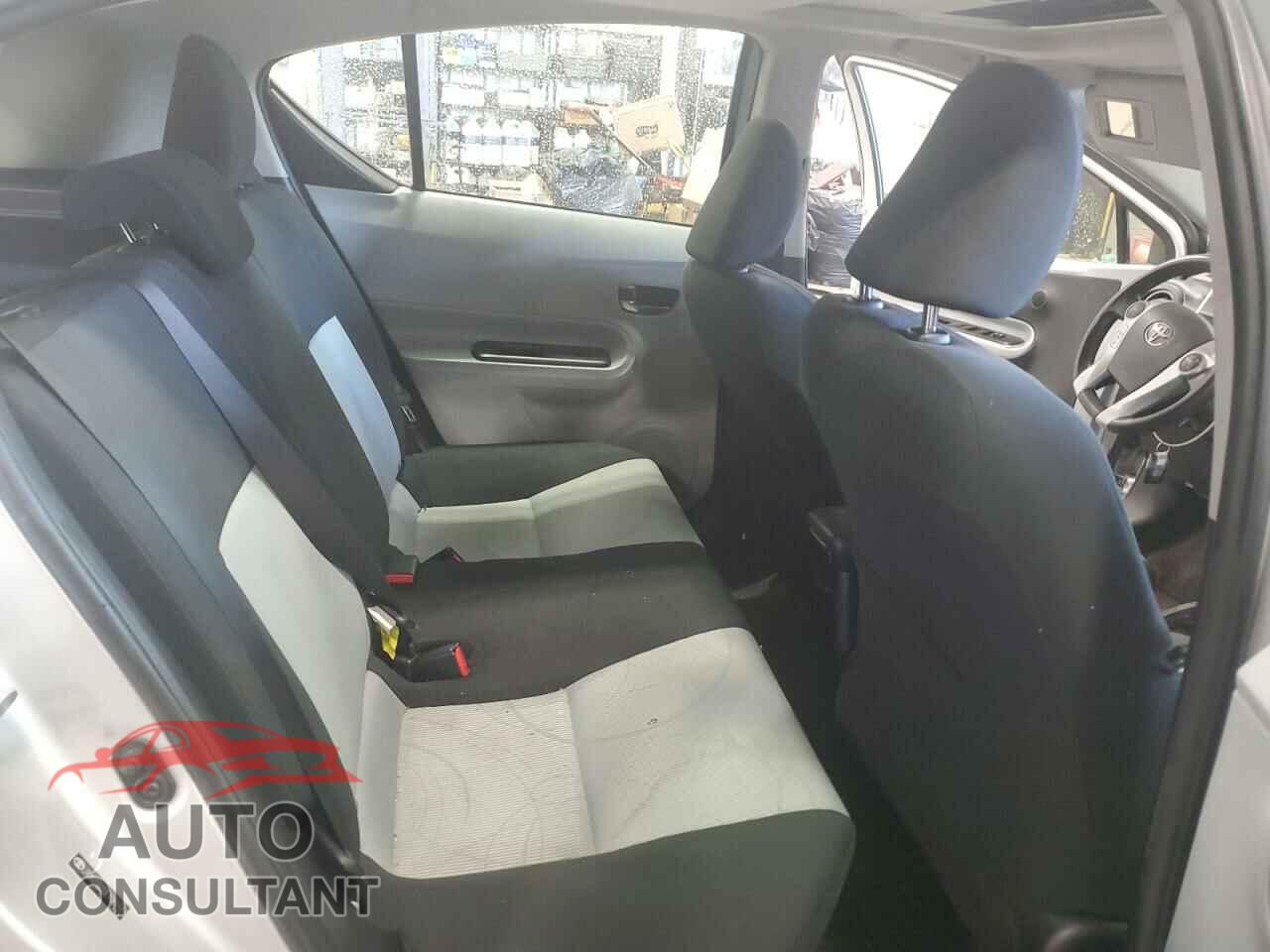TOYOTA PRIUS 2014 - JTDKDTB30E1061663