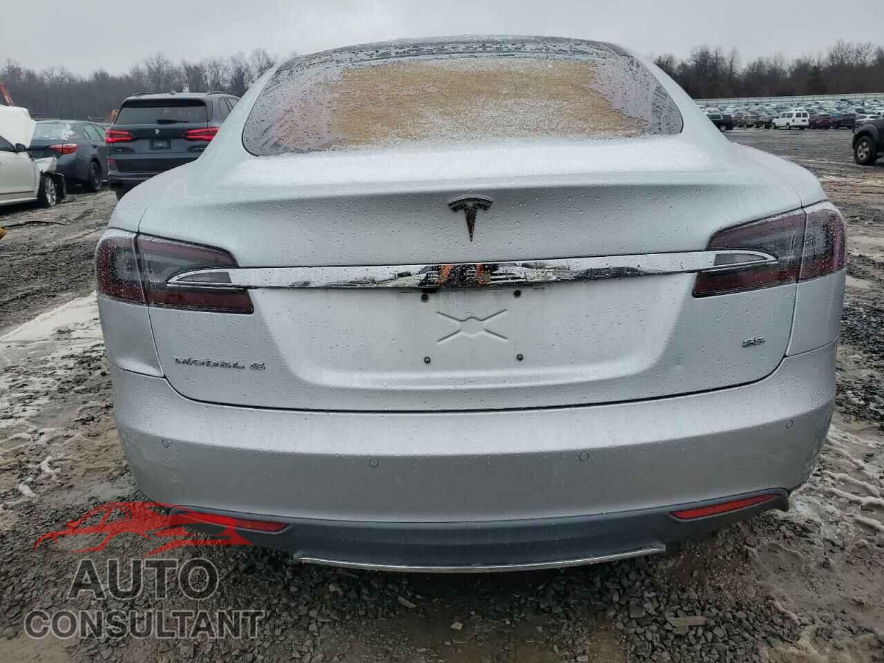 TESLA MODEL S 2014 - 5YJSA1H11EFP43557