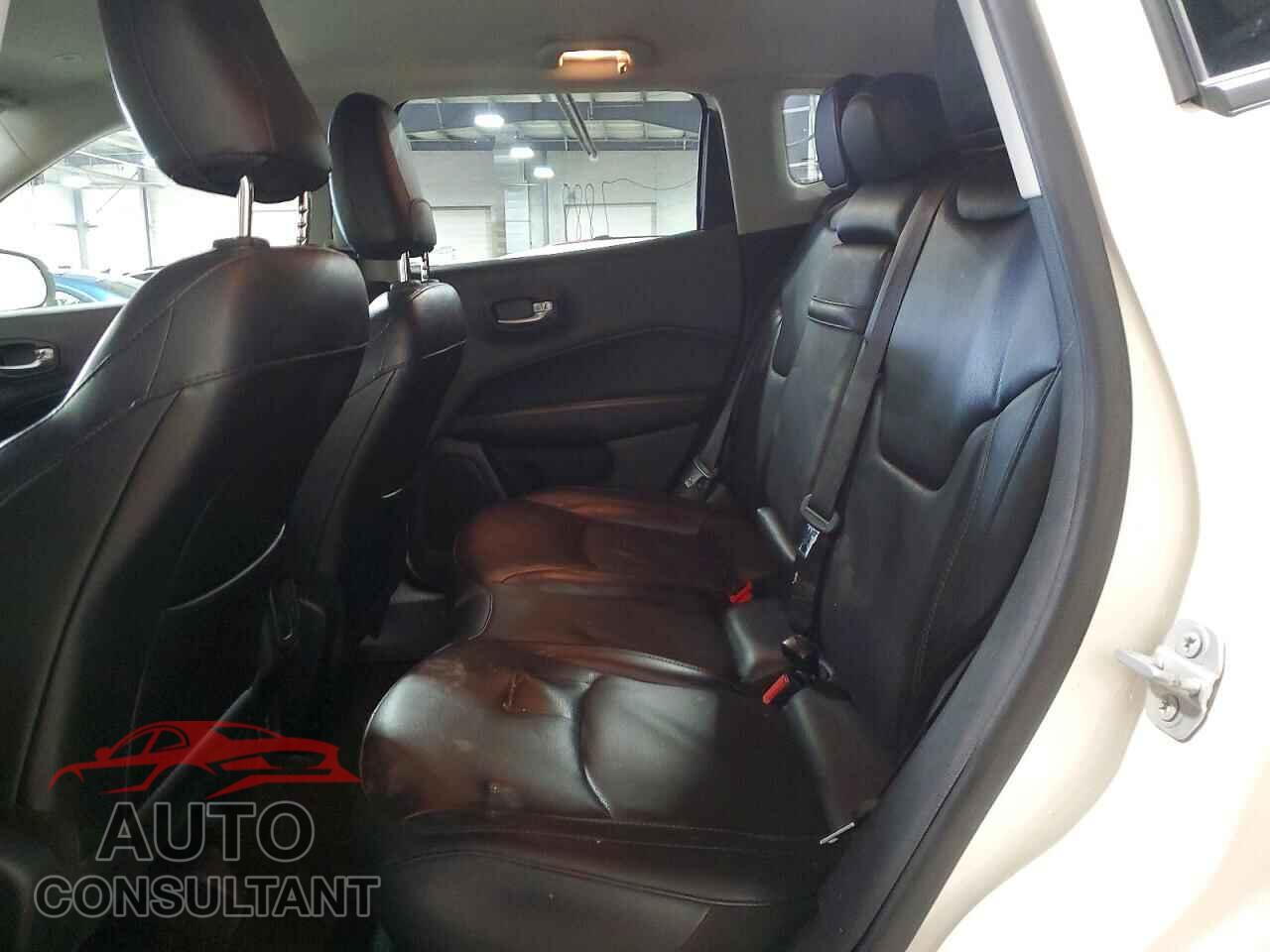 JEEP COMPASS 2019 - 3C4NJDCB1KT811383
