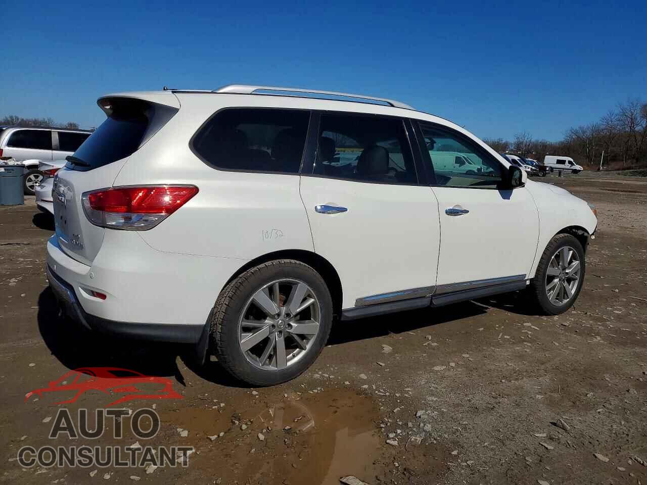 NISSAN PATHFINDER 2013 - 5N1AR2MM3DC659550