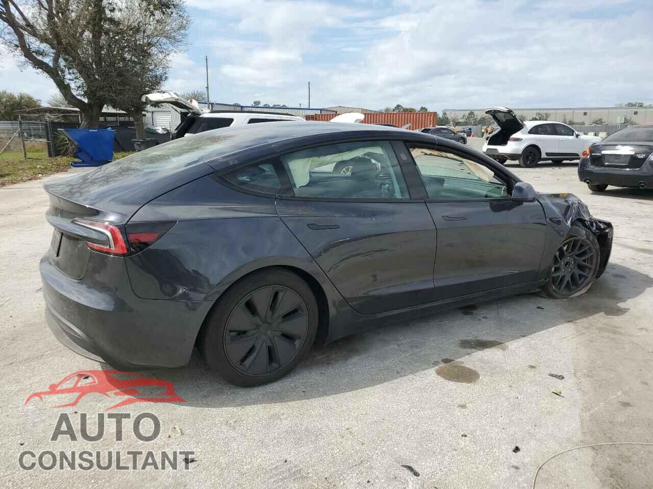 TESLA MODEL 3 2024 - 5YJ3E1EA3RF739920