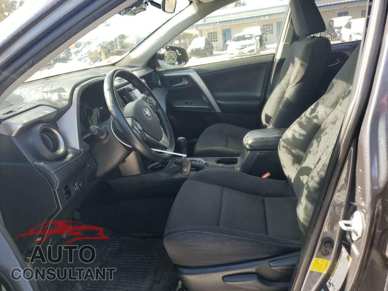 TOYOTA RAV4 2018 - JTMRFREV1JD228551