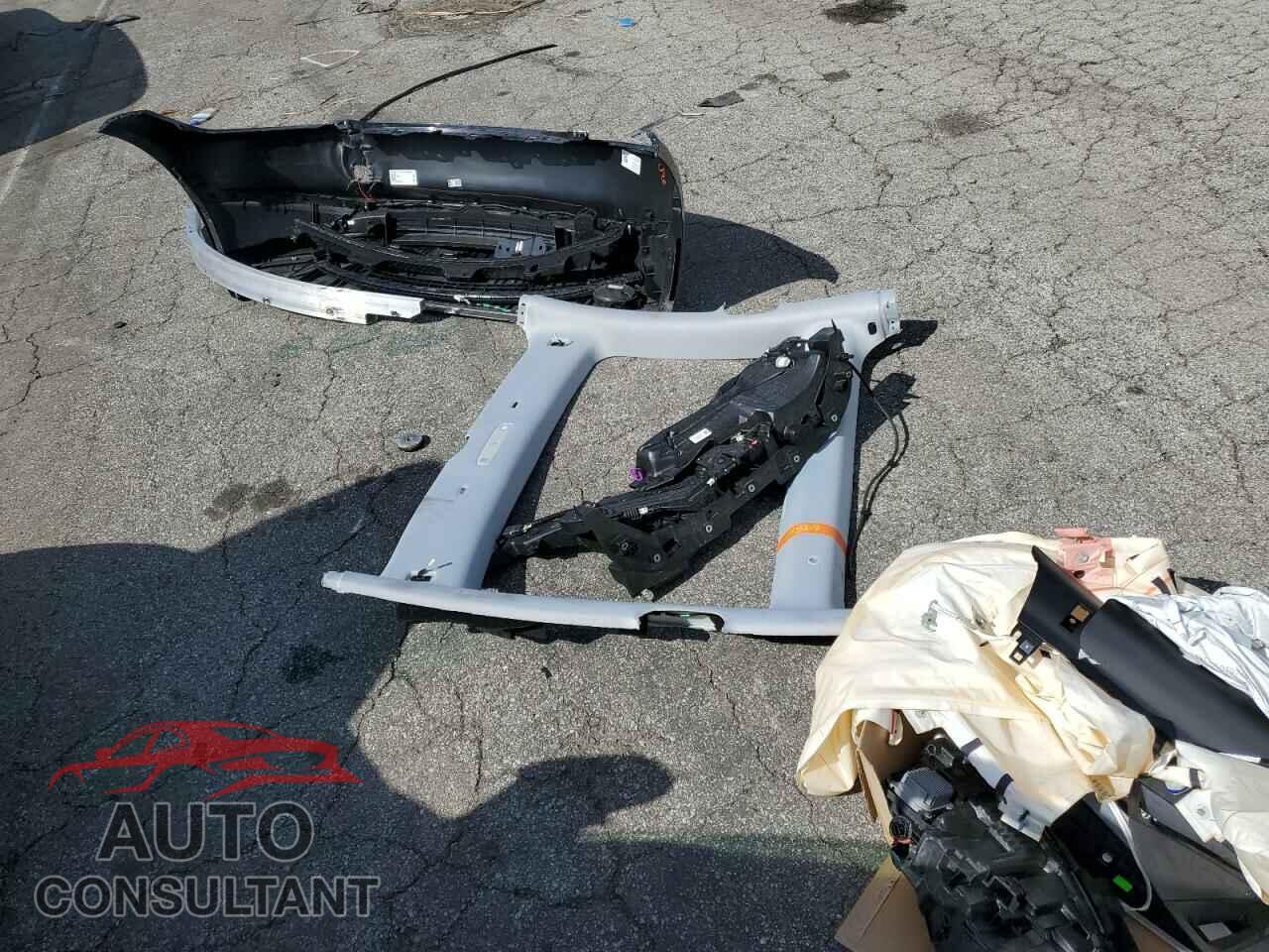 TESLA MODEL 3 2024 - 5YJ3E1EA5RF857757