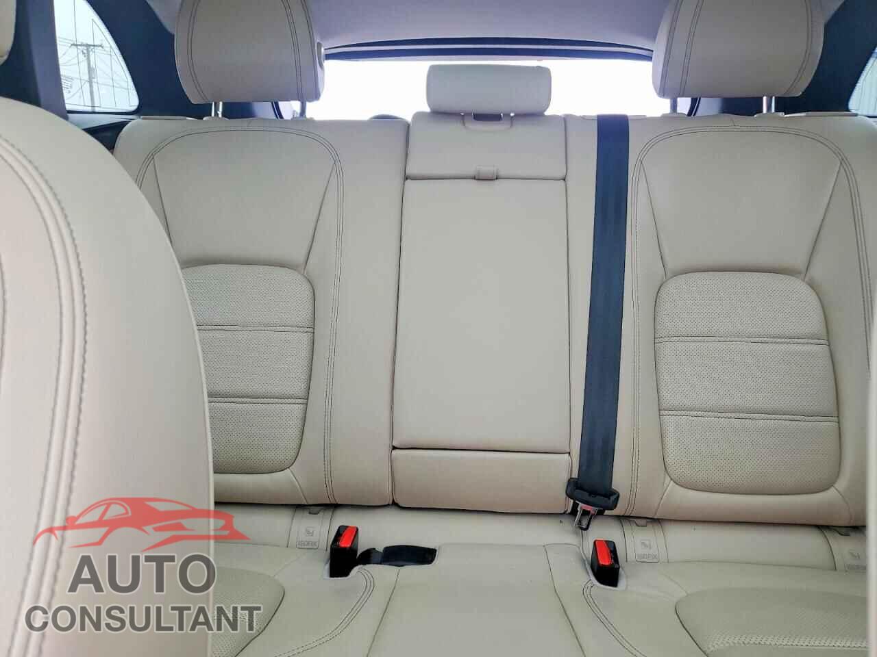 JAGUAR F-PACE 2017 - SADCK2BV6HA881700