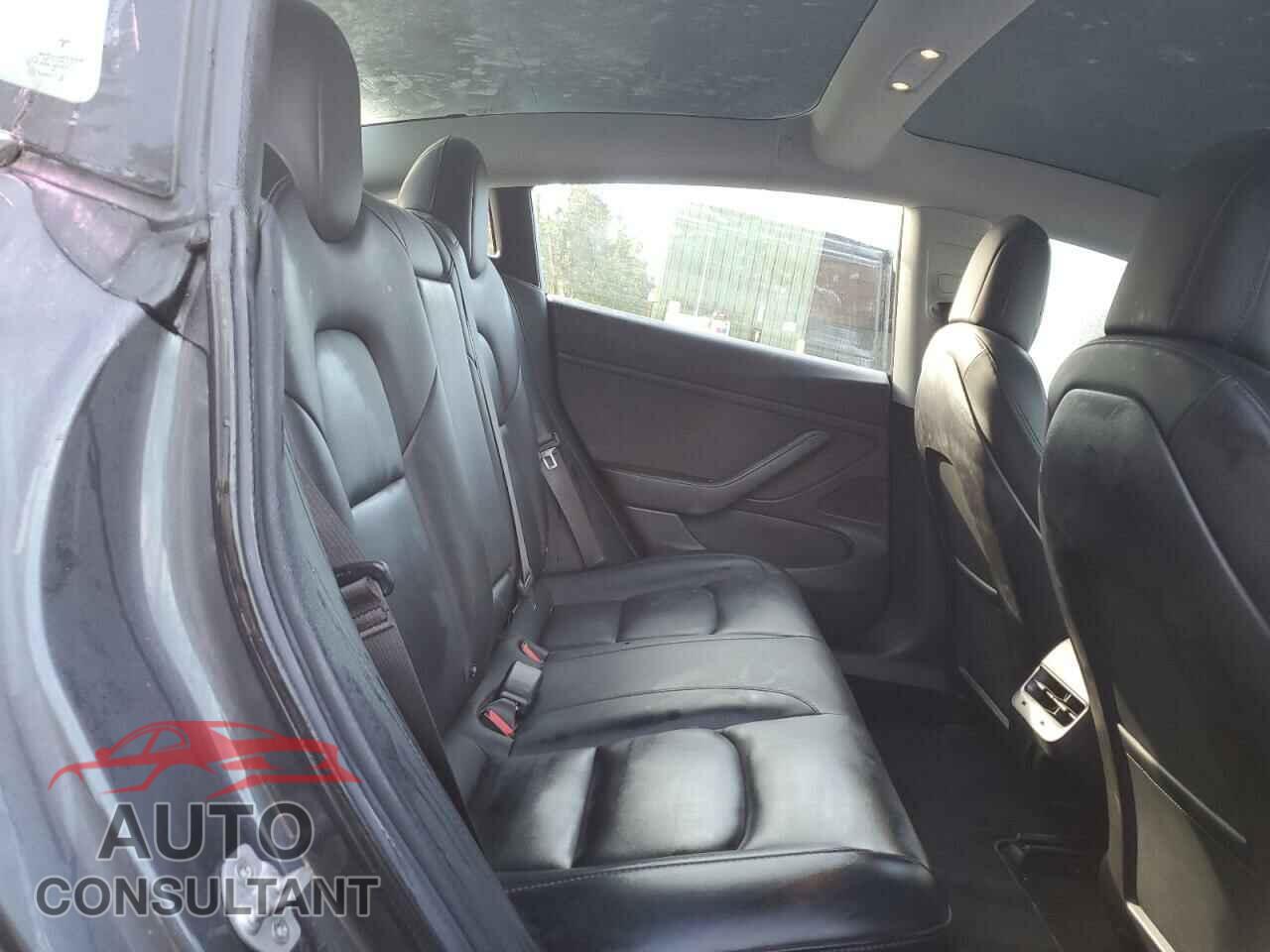 TESLA MODEL 3 2018 - 5YJ3E1EA1JF101685