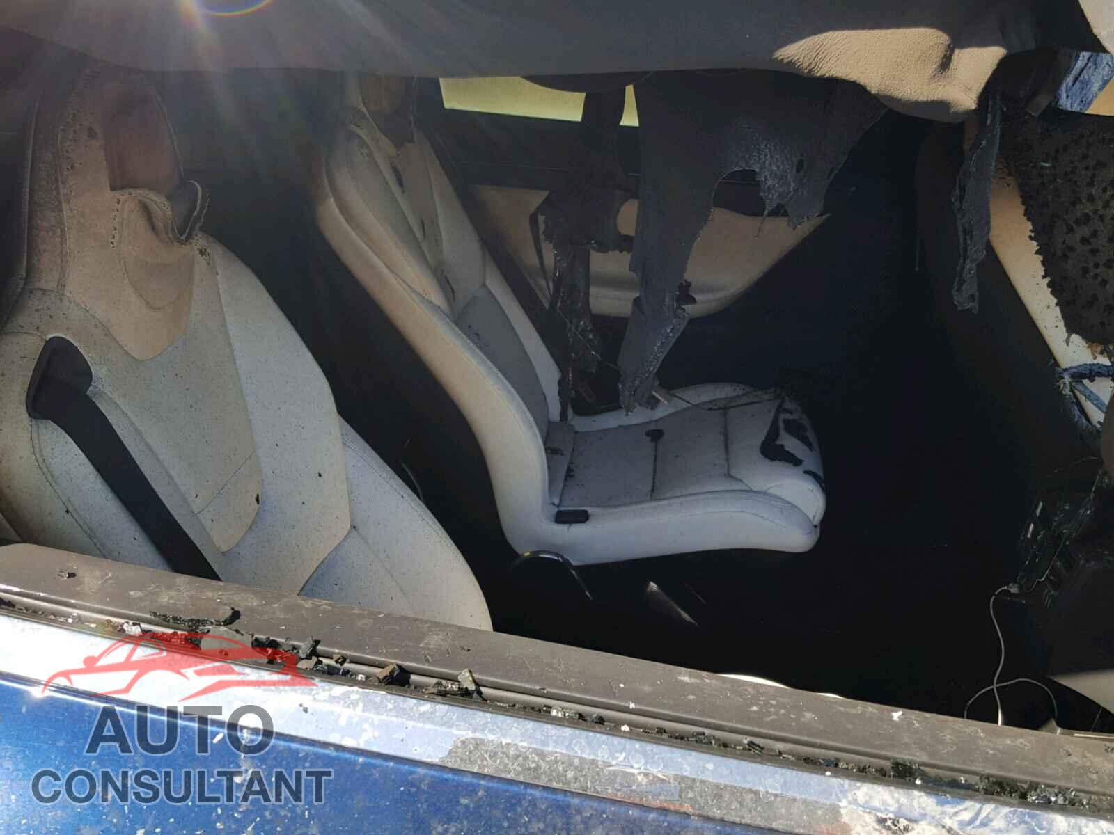 TESLA MODEL X 2017 - 5YJXCBE23HF065501
