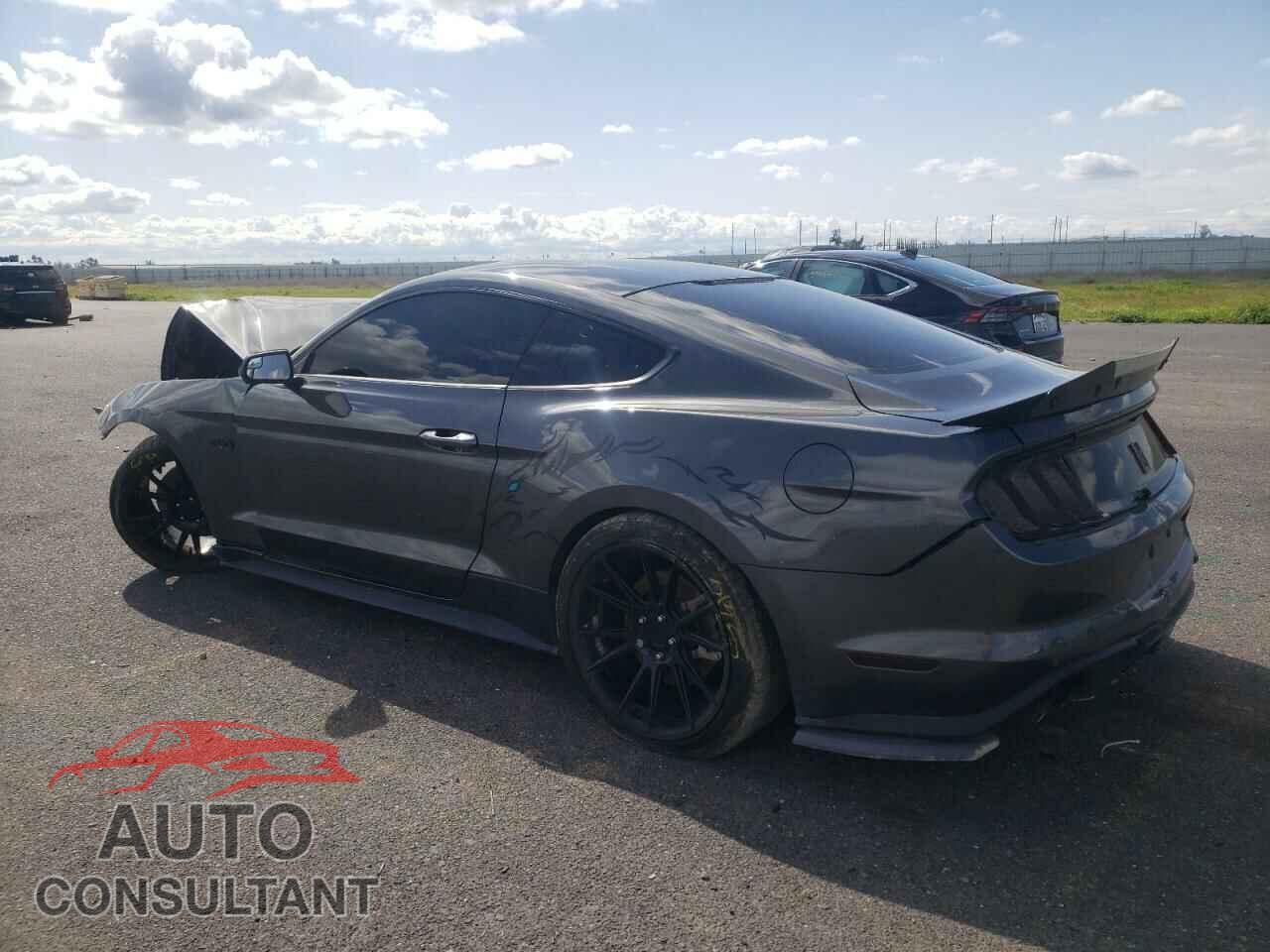 FORD MUSTANG 2018 - 1FA6P8CF4J5185295