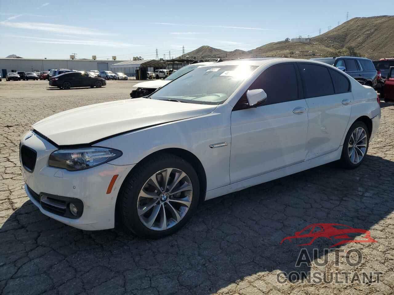 BMW 5 SERIES 2015 - WBA5A5C52FD516821