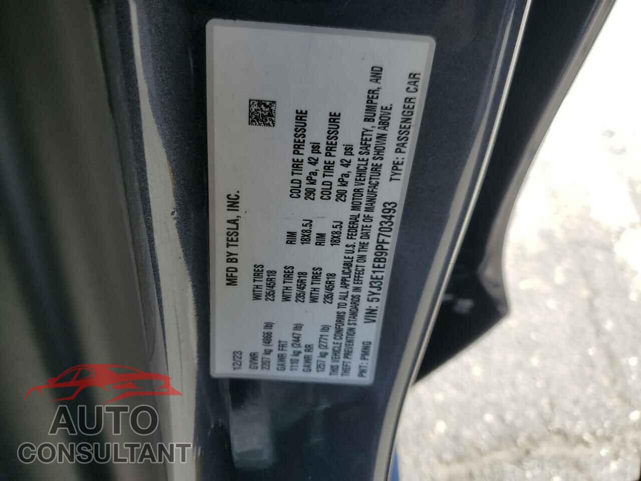 TESLA MODEL 3 2023 - 5YJ3E1EB9PF703493