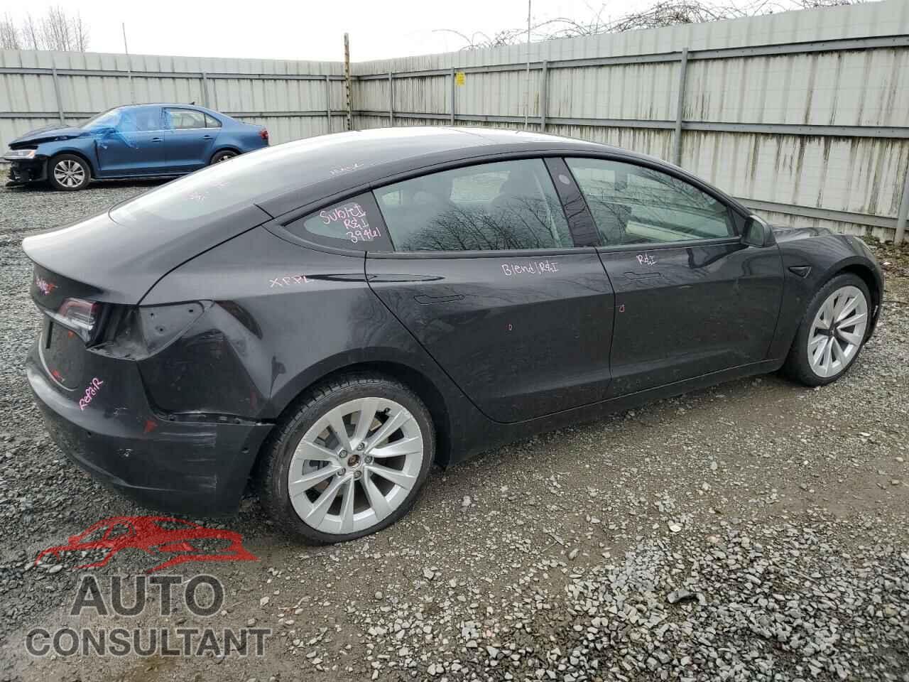 TESLA MODEL 3 2022 - 5YJ3E1EA8NF288073