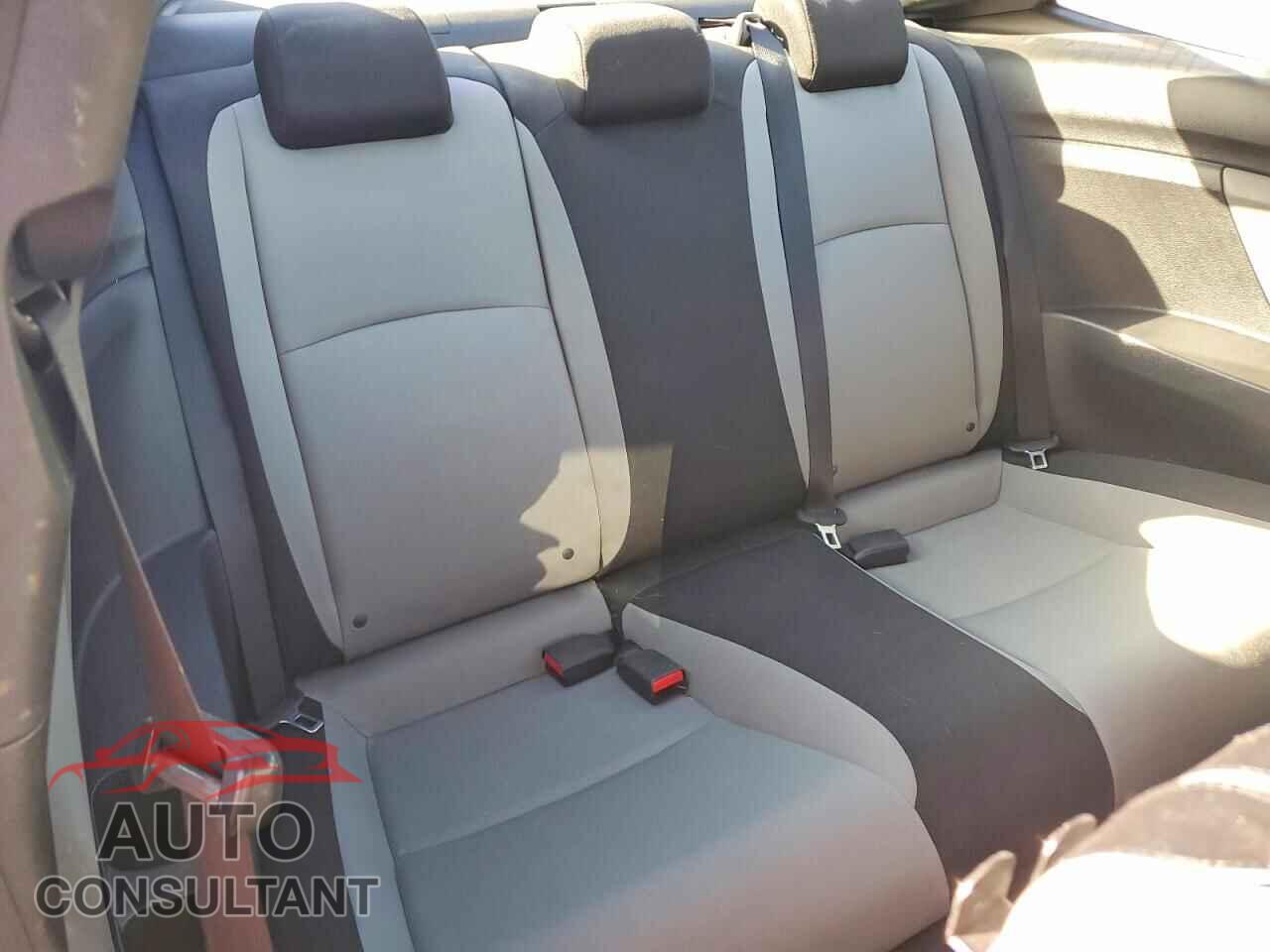 HONDA CIVIC 2016 - 2HGFC4B09GH304327