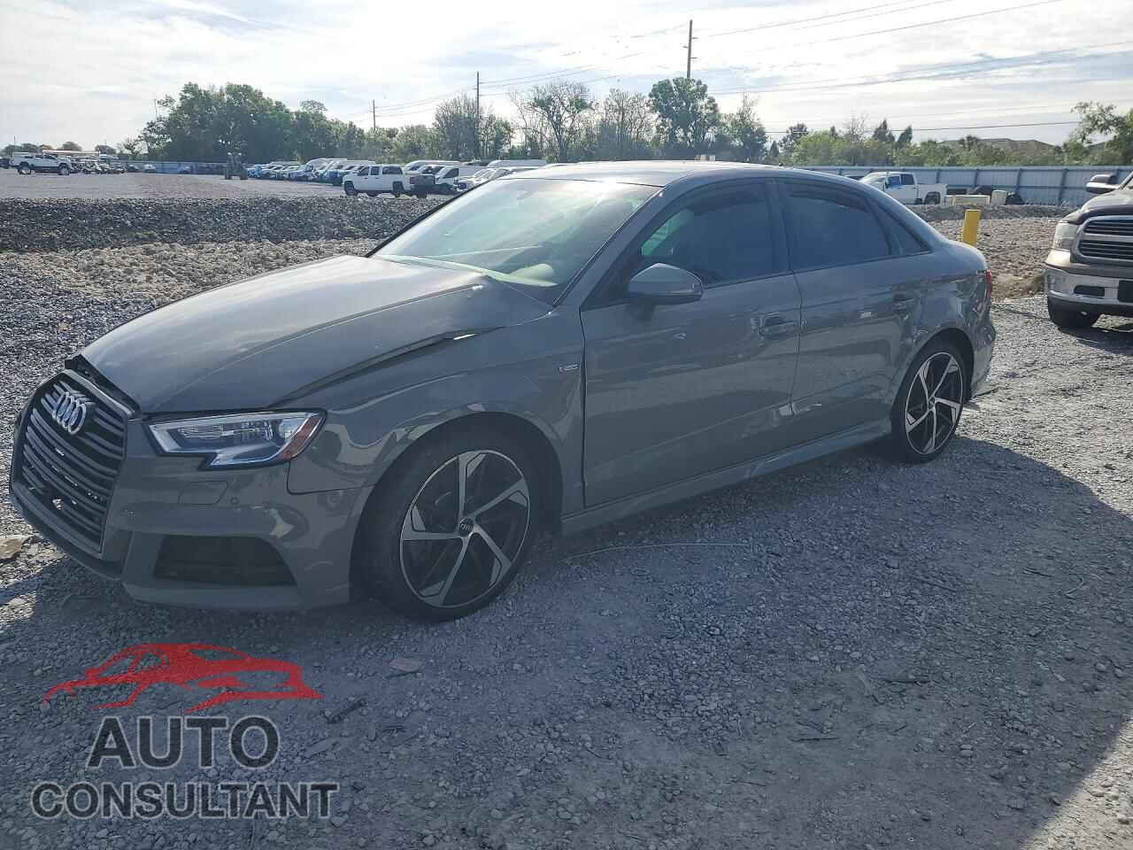 AUDI A3 2020 - WAUBEGFF6LA018092