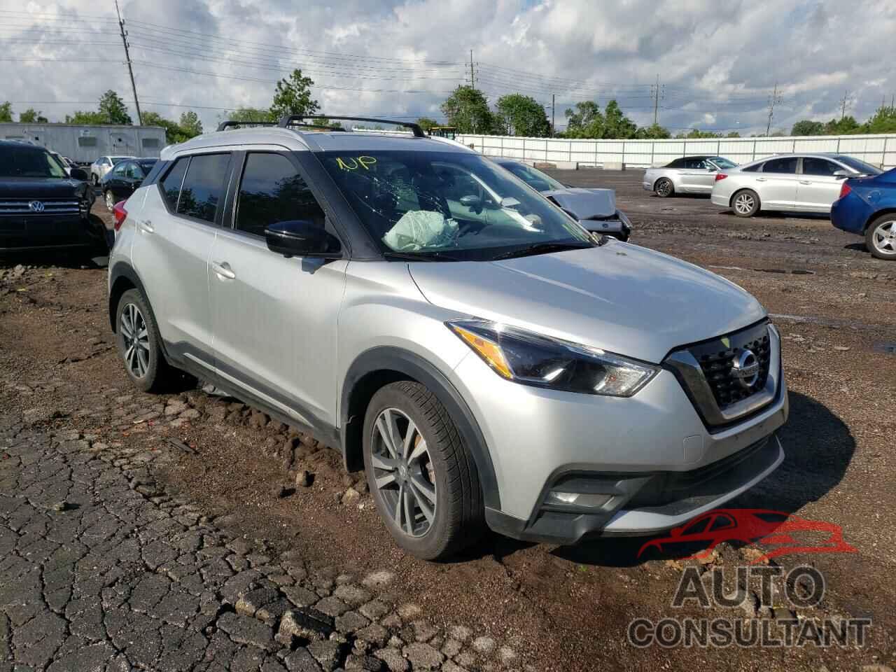 NISSAN KICKS 2018 - 3N1CP5CU4JL536767