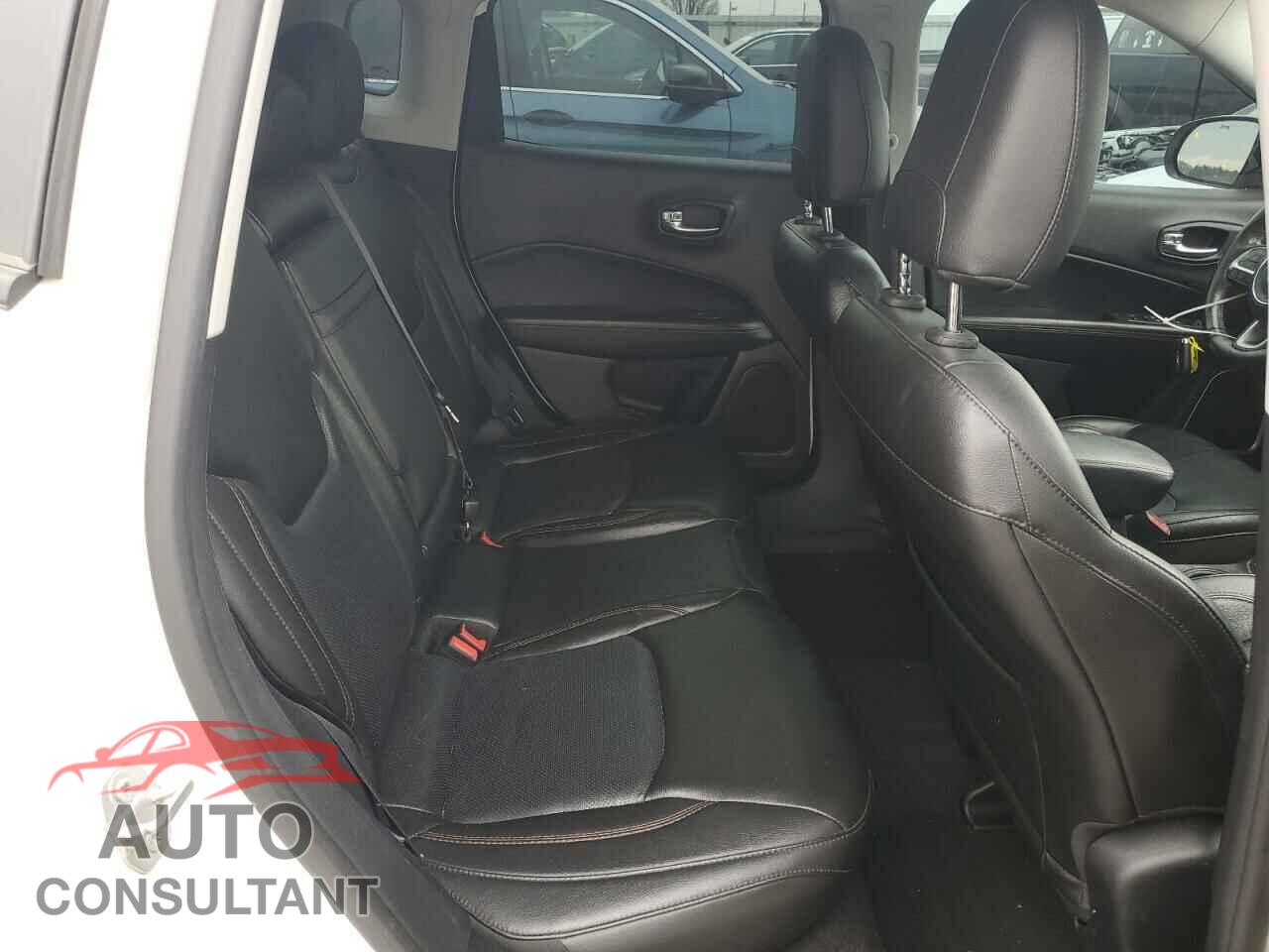 JEEP COMPASS 2018 - 3C4NJCCB3JT374544