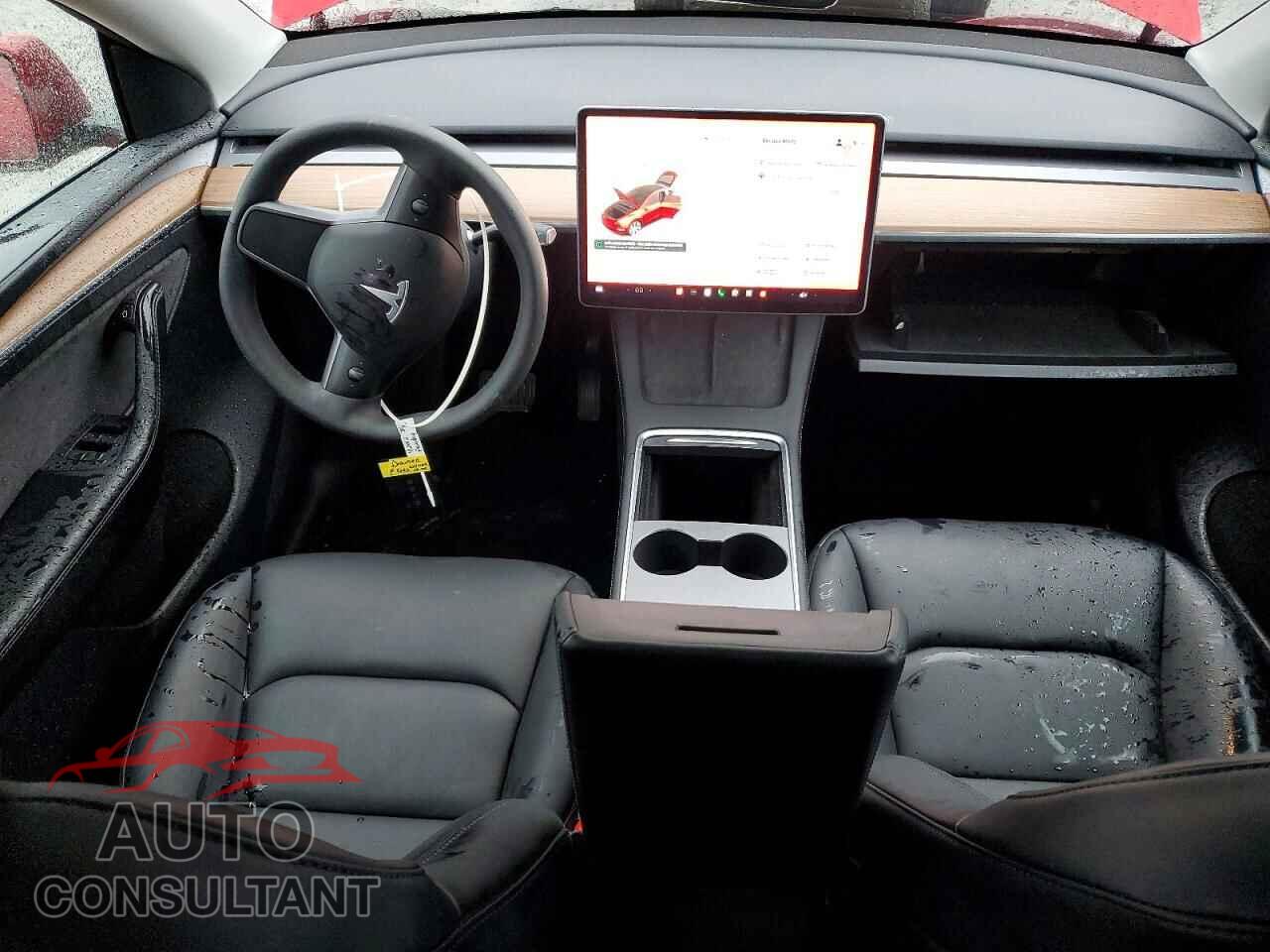 TESLA MODEL Y 2024 - 7SAYGAEE1RF001992
