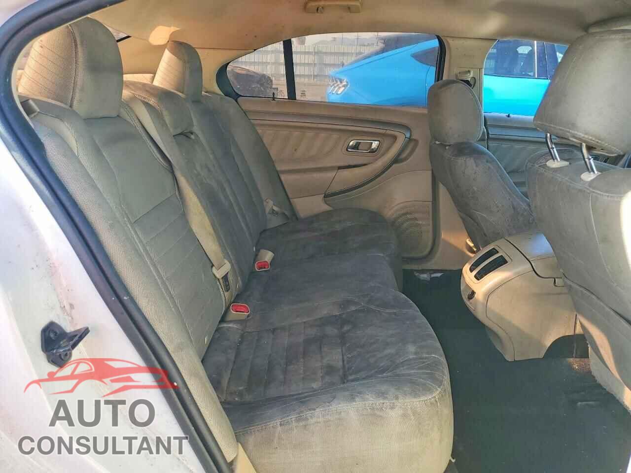 FORD TAURUS 2019 - 1FAHP2D84KG106946