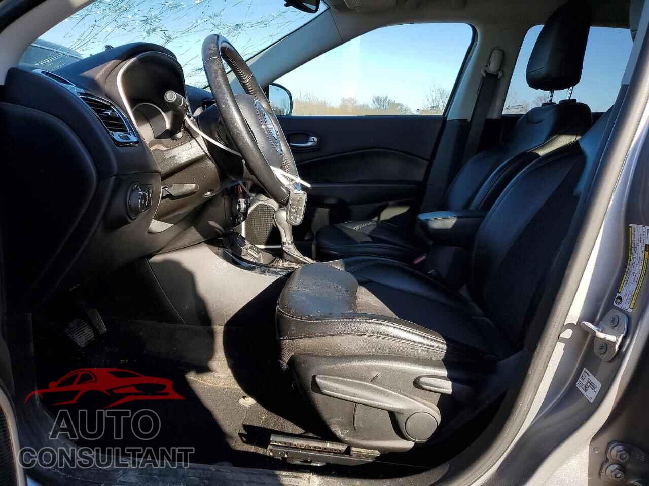 JEEP COMPASS 2018 - 3C4NJDBB0JT453239